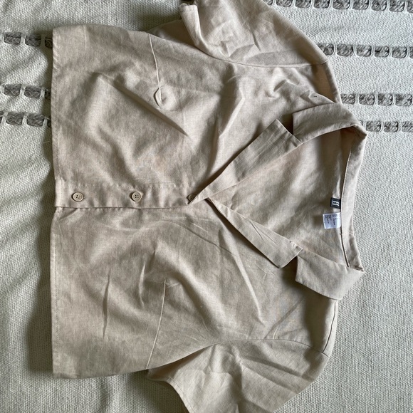 H&M Crop Shirt in beige - Picture 6 of 9